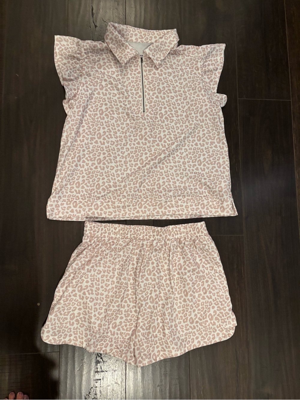 SHEIN Tan and White Leopard Half Zip Shorts Set XL